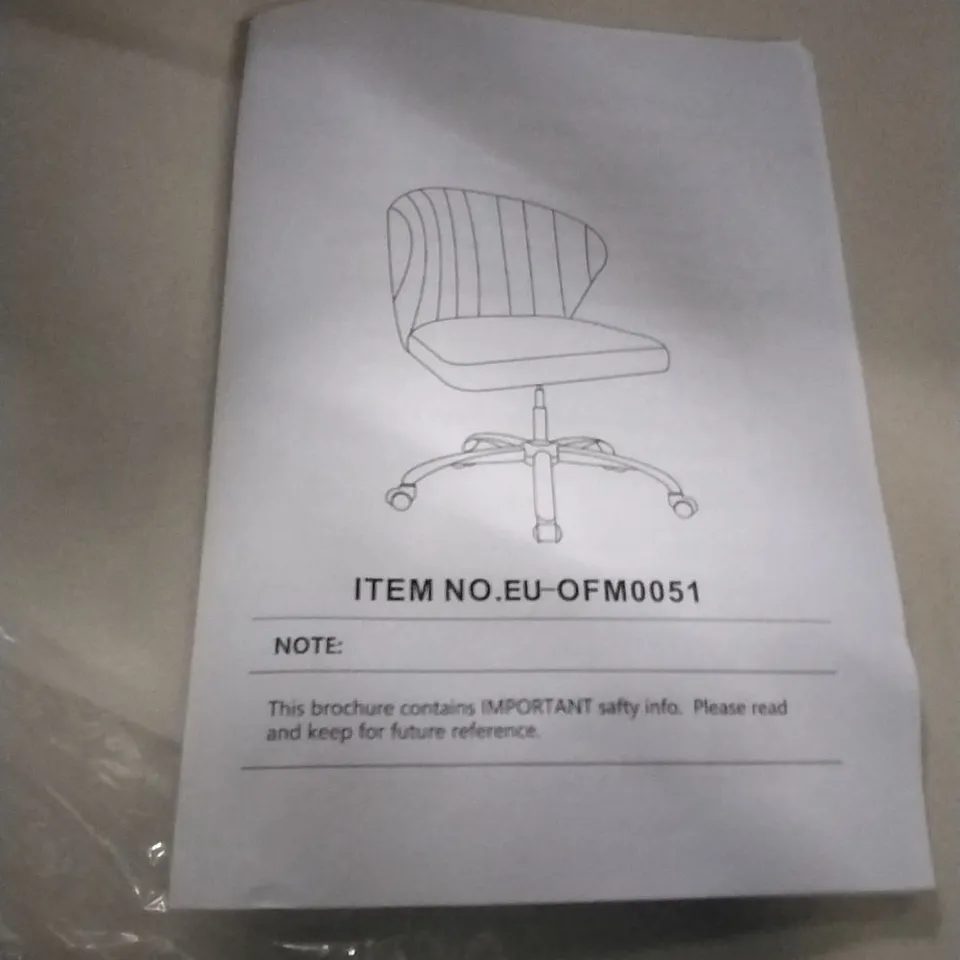 BOXED DESK CHAIR- WHITE / GOLD COLOUR