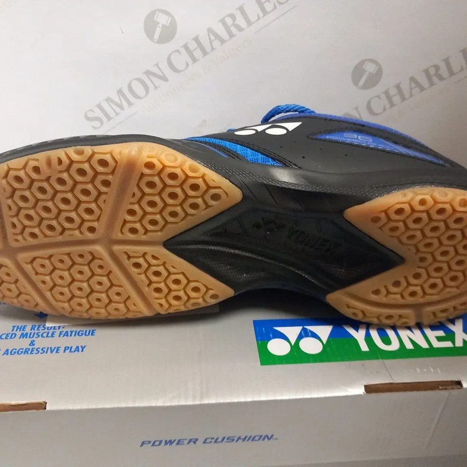 BOXED YONEX POWER CUSHION SHB36EX SIZE 11.5