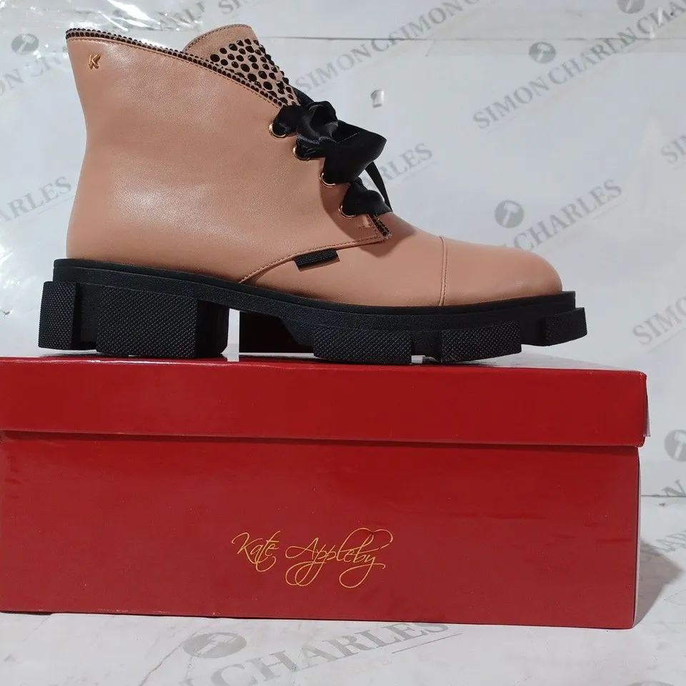 BOXED PAIR OF KATE APPLEBY CHUNKY ANKLE BOOT SIN WARM HONEY SIZE 6
