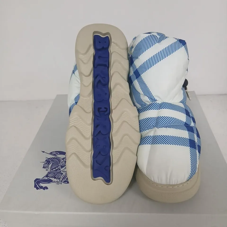 BURBERRY PILLOW BOOTS KNIGHT CHECK – UK 12 (EU 46)