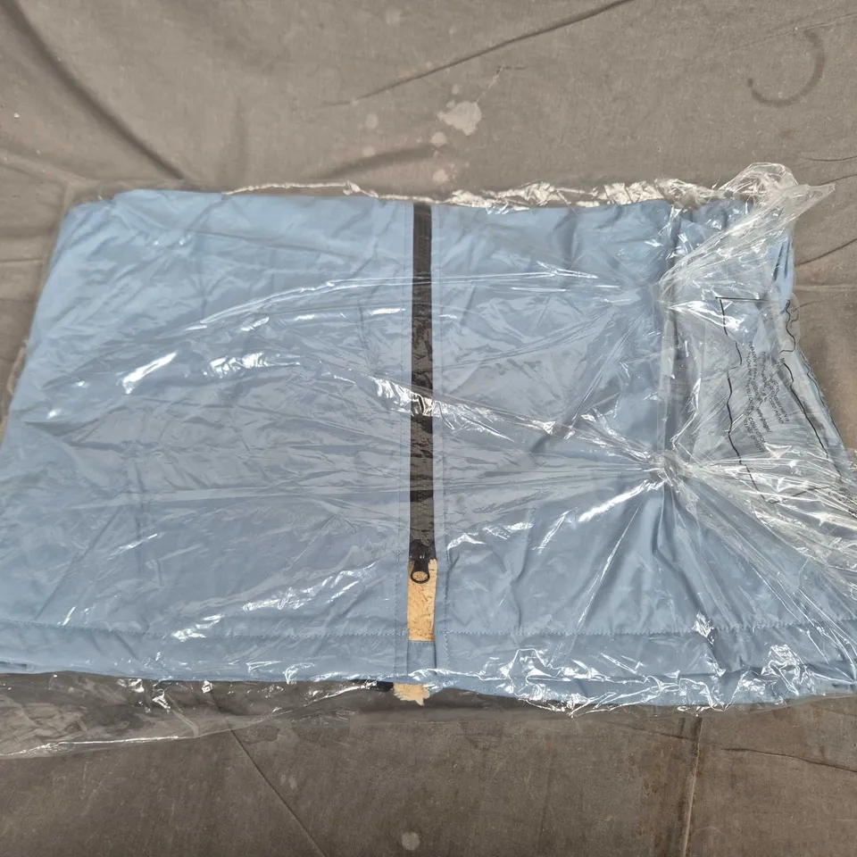 REGATTA GREAT OUTDOORS KIDS CHANGING ROBE – LIGHT BLUE, UK 9-13 YEARS