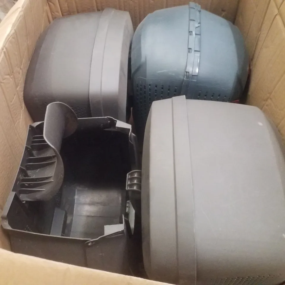 PALLET CONTAINING ASSORTED PRODUCTS INCLUDING BOSCH INTEGRATED DISHWASHER, LAWNMOWER GRASS CATCHERS & CHAIR ARMS