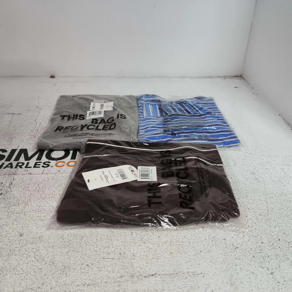 BOX OF APPROXIMATELY 30 ASSORTED CLOTHING ITEMS TO INCLUDE ULTIMATE SOFT TRACK SHORTS, CROPPED GRAPHIC ACTIVE T SHIRT ETC