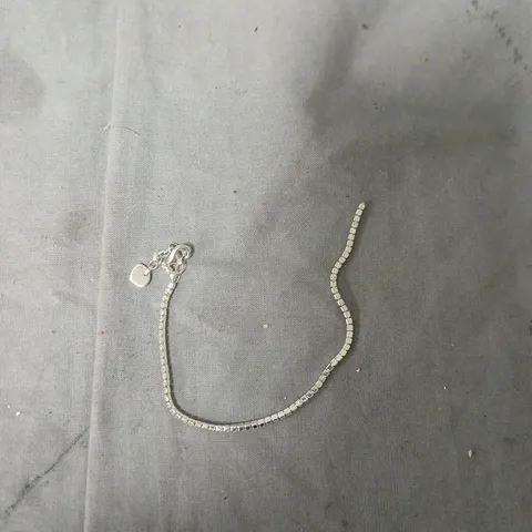 SILVER-TONE BRACELET WITH HEART CHARM