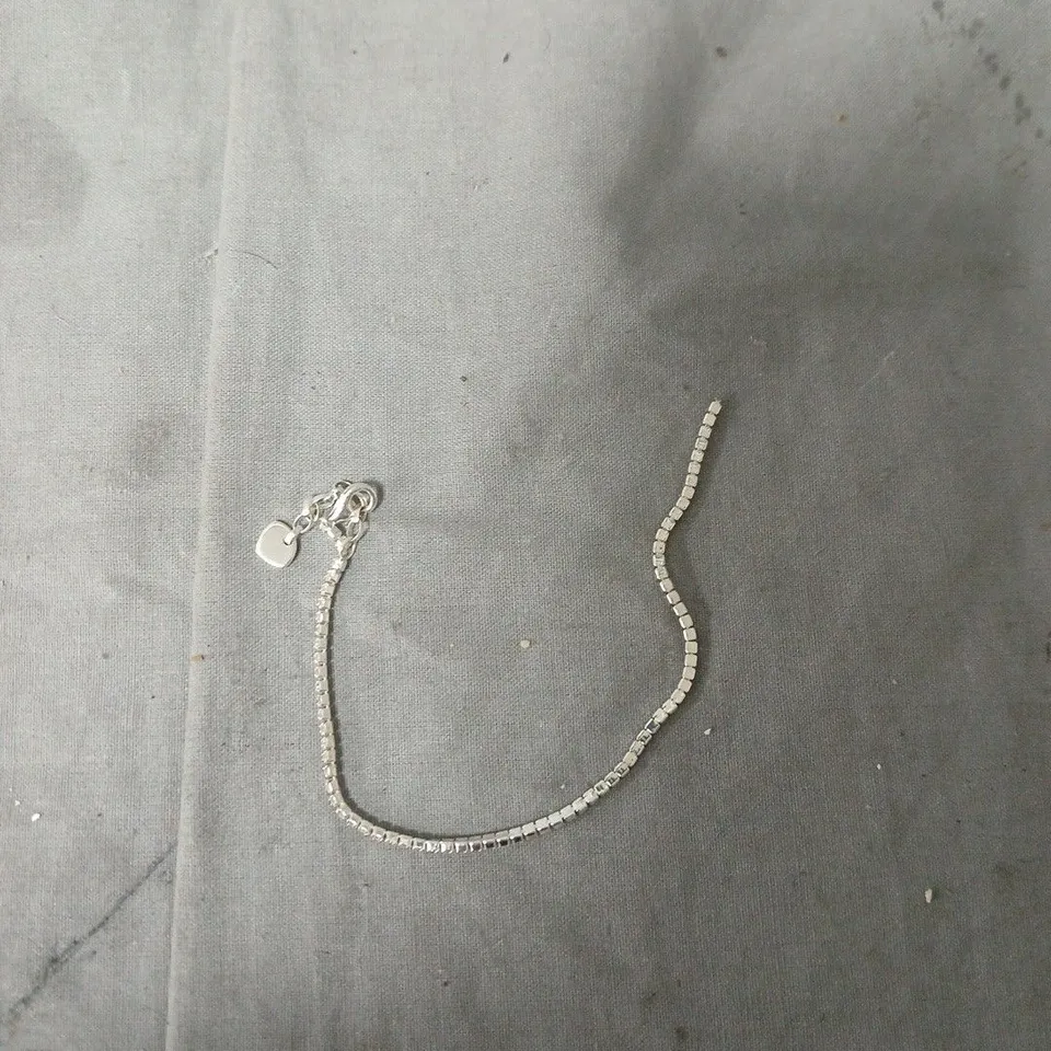 SILVER-TONE BRACELET WITH HEART CHARM