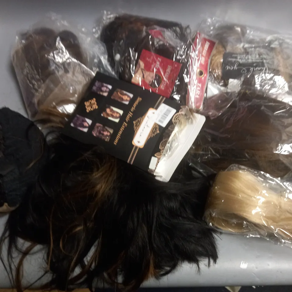 LOT OF ASSORTED ARTIFICIAL HAIR AND WIG ITEMS