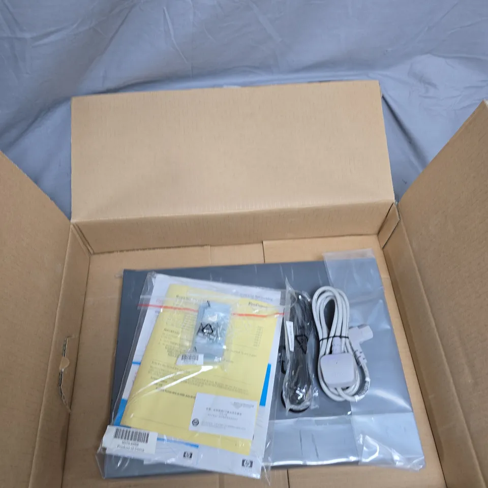 HP PROCURVE NETWORK SWITCH – BOXED