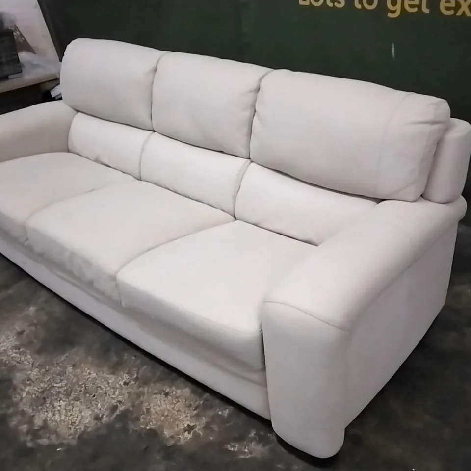 QUALITY ITALIAN DESIGNER ONTARIO 3 SEATER SOFA IN WHITE LEATHER 