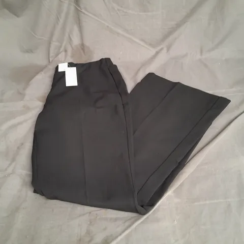 ABERCROMBIE & FITCH TROUSERS IN BLACK SIZE 29R