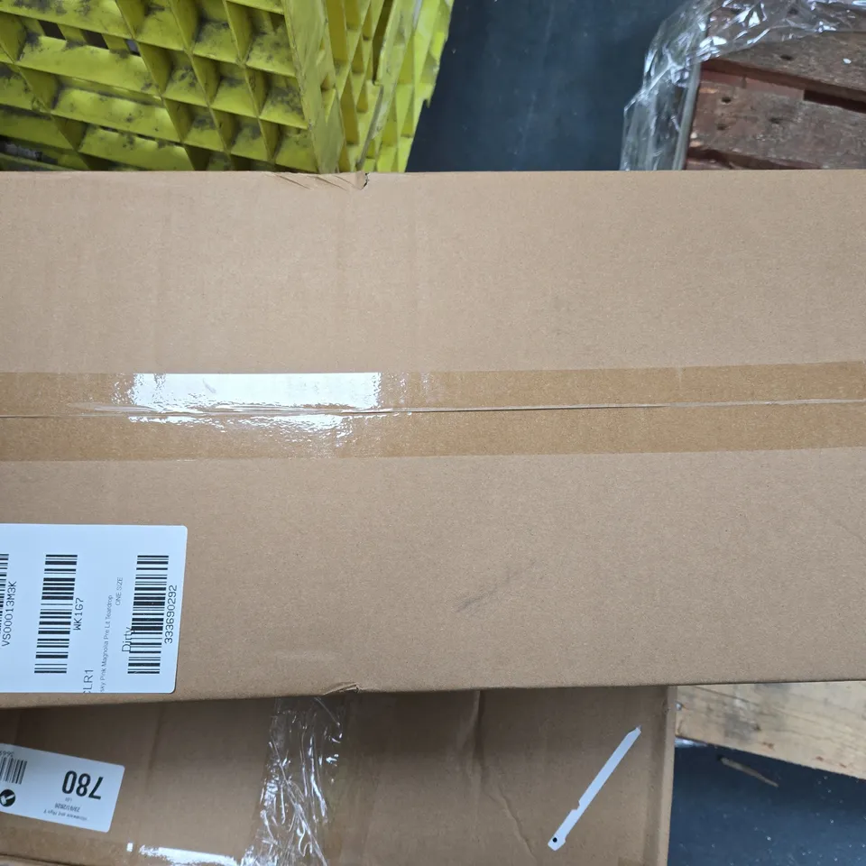 PINK MAGNOLIA PRE LIT TEARDROP WREATH