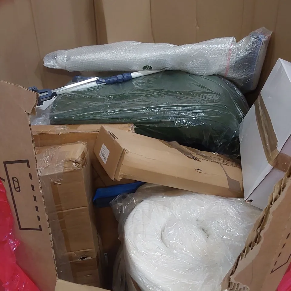 PALLET OF ASSORTED HOUSEHOLD ITEMS AND CONSUMER PRODUCTS TO INCLUDE; STROLLER, CLOTHES DRYING RACK AND AIRER, KIDS BOOSTER SEAT ETC