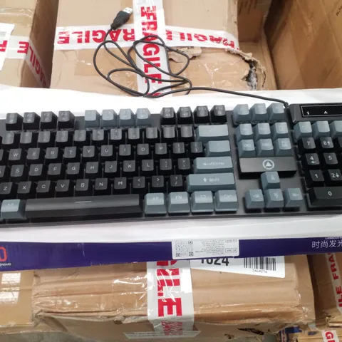 BOXED K500 BACK-LIT KEYBOARD