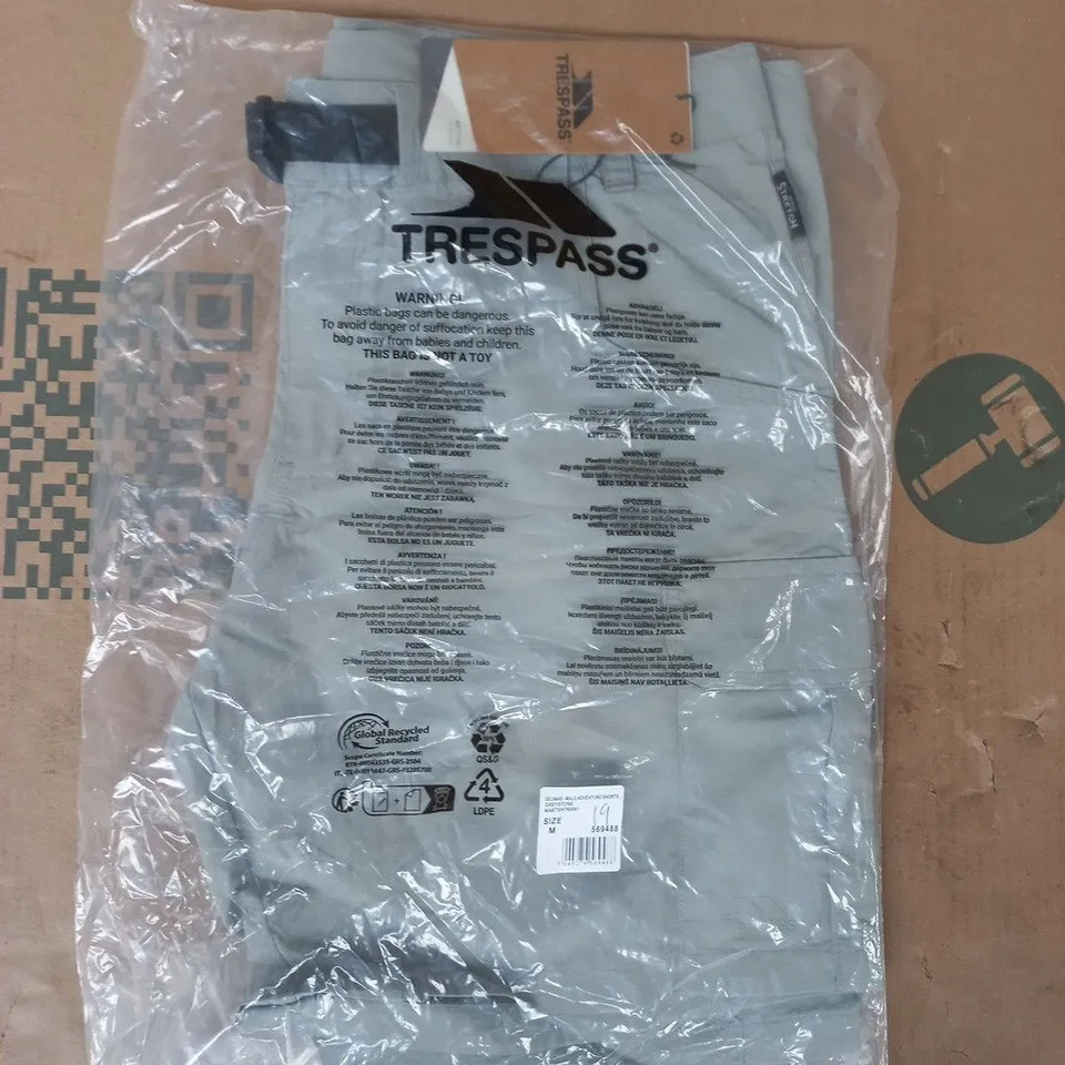 BAGGED TRESSPASS MALE ADVENTURE SHORTS IN GREYSTONE SIZE MEDIUM