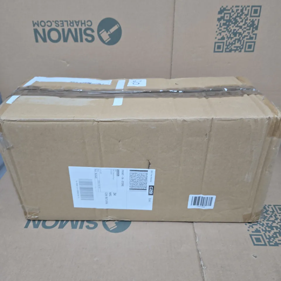 GARDEN STORIES TABLETOP HARE STATUE