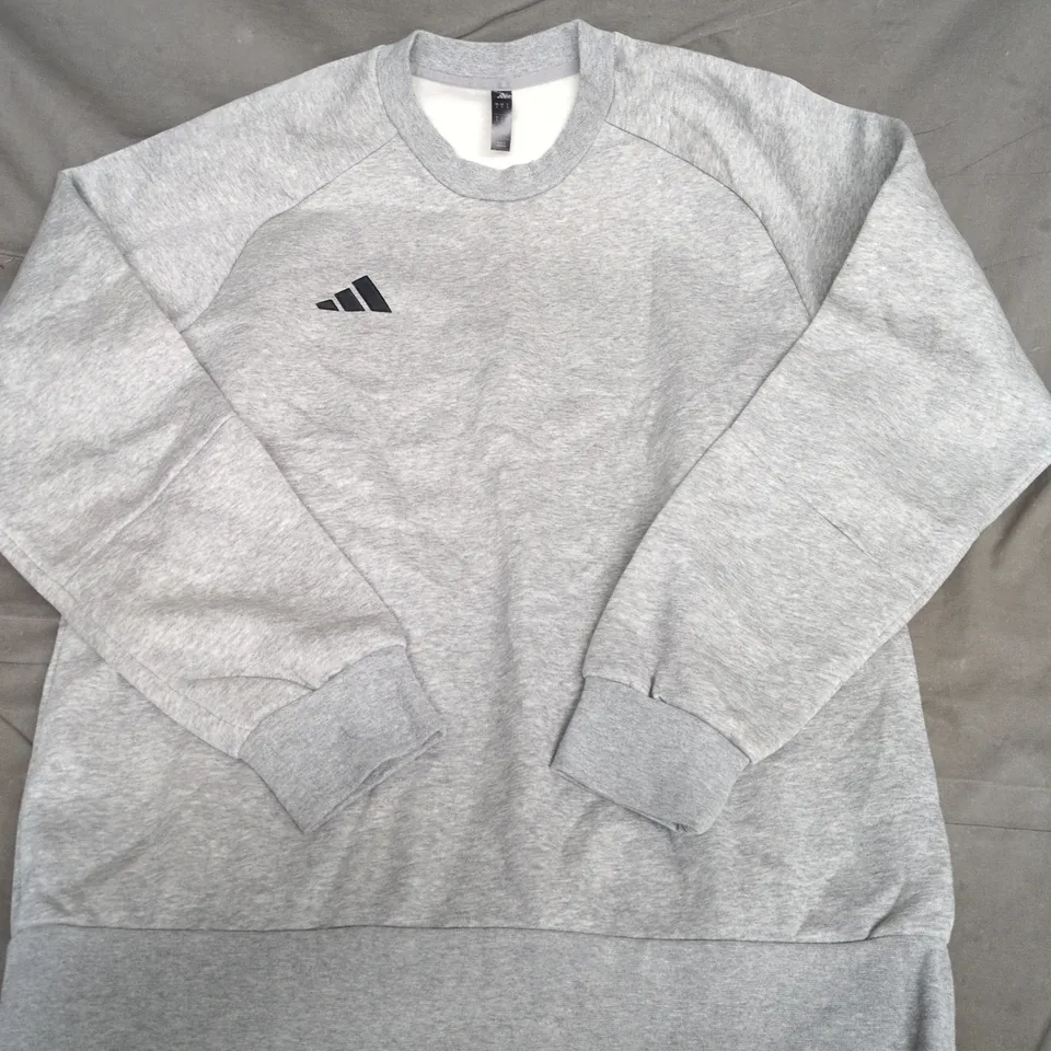 ADIDAS LOGO SWEATER IN GREY - LARGE