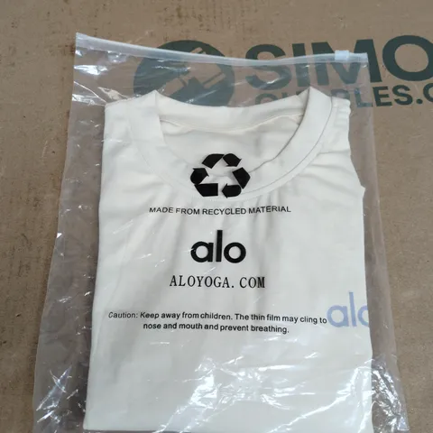 ALO YOGA WHITE LONG SLEEVED T‑SHIRT – SIZE S