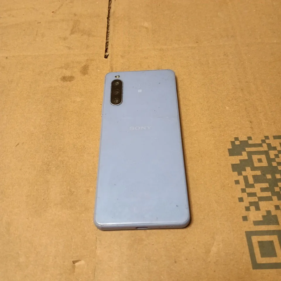 SONY EXPERIA SMART PHONE LILAC