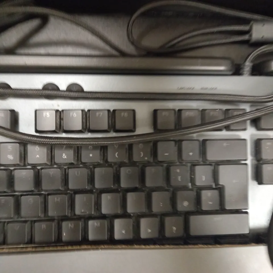 LOGITECH G815 RGB MECHANICAL WIRED GAMING KEYBOARD 