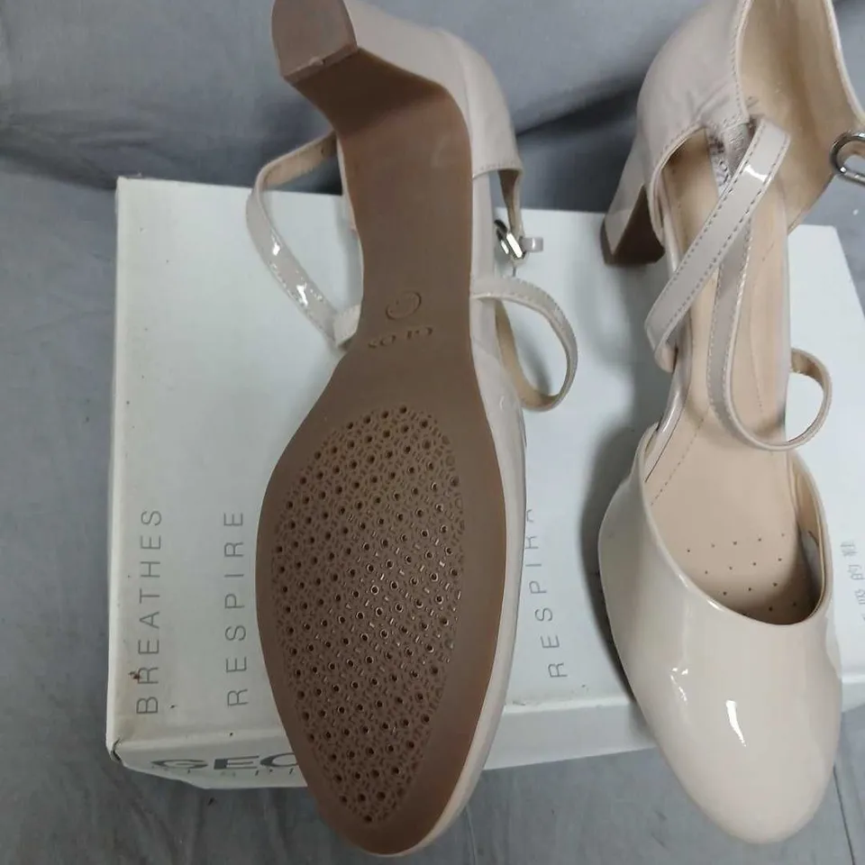 GEOX MARIE CLAIRE BEIGE PATENT LEATHER HIGH-HEELED SANDALS, UK 7.5 (EU 41) – BOXED