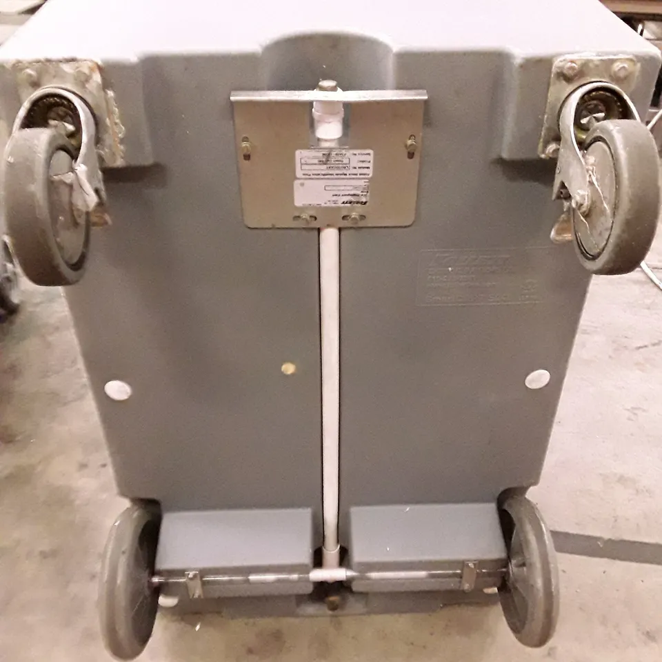 FOLLETT ICE TRANSPORT CART - SMART CART 240