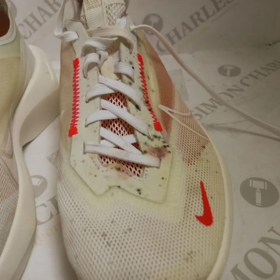 NIKE WHITE/PINK FOAM RUNNING SHOES - NO BOX 