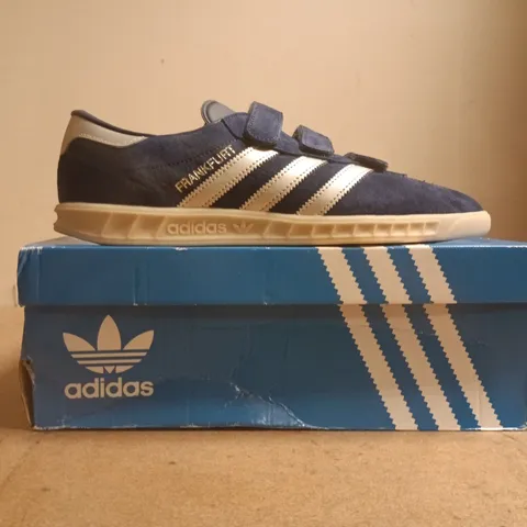 BOXED PAIR OF ADIDAS FRANKFURT TRAINERS IN DEEP BLUE/SILVER SIZE UK 10