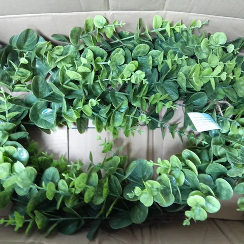 BOXED EUCALYPTUS CHRISTMAS GARLAND – 180 CM