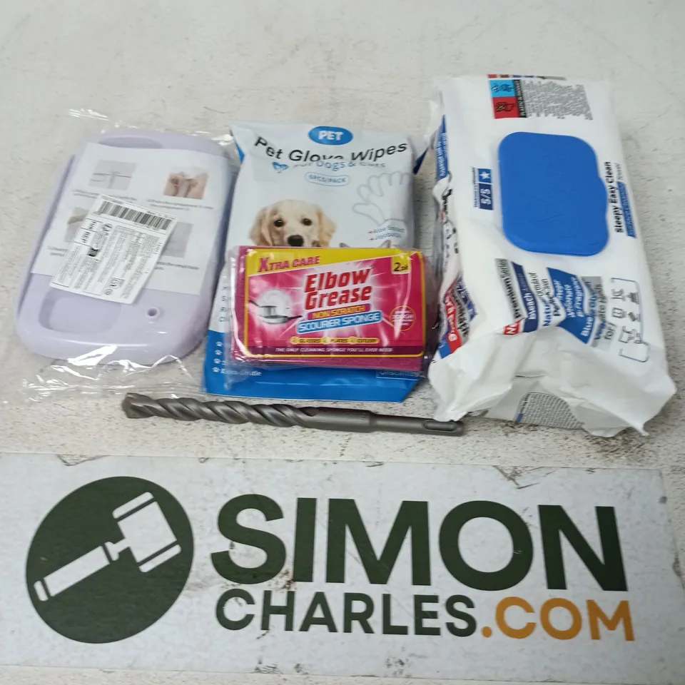 APPROXIMATELY 12 ASSORTED HOUSEHOLD ITEMS TO INCLUDE SCOURER SPONGE, PET GLOVE WIPES, SLEEPY EASY CLEAN WIPES, ETC