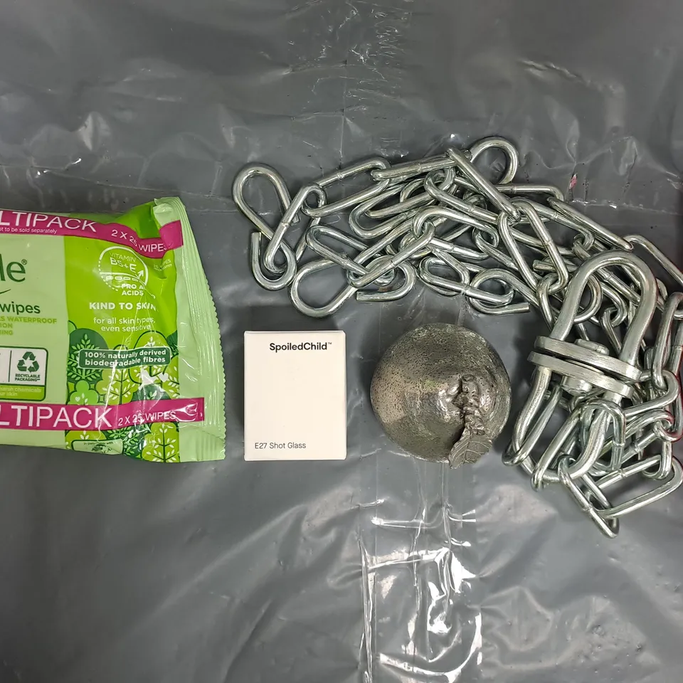 APPROXIMATELY 15 ASSORTED HOUSEHOLD ITEMS TO INCLUDE CLEANSING WIPES, SPOILED CHILD E27 SHOT GLASS, ETC