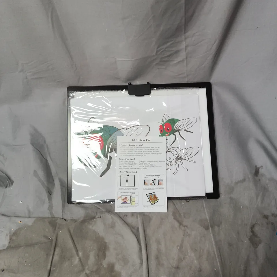 LITHIUM BATTERY TRACING LIGHT PAD A3-D40 – BOXED