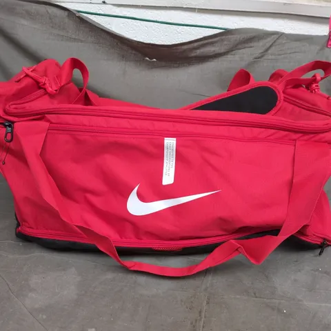NIKE ACADEMY TEAM SPORTS DUFFEL BAG IN UNIVERSITY RED
