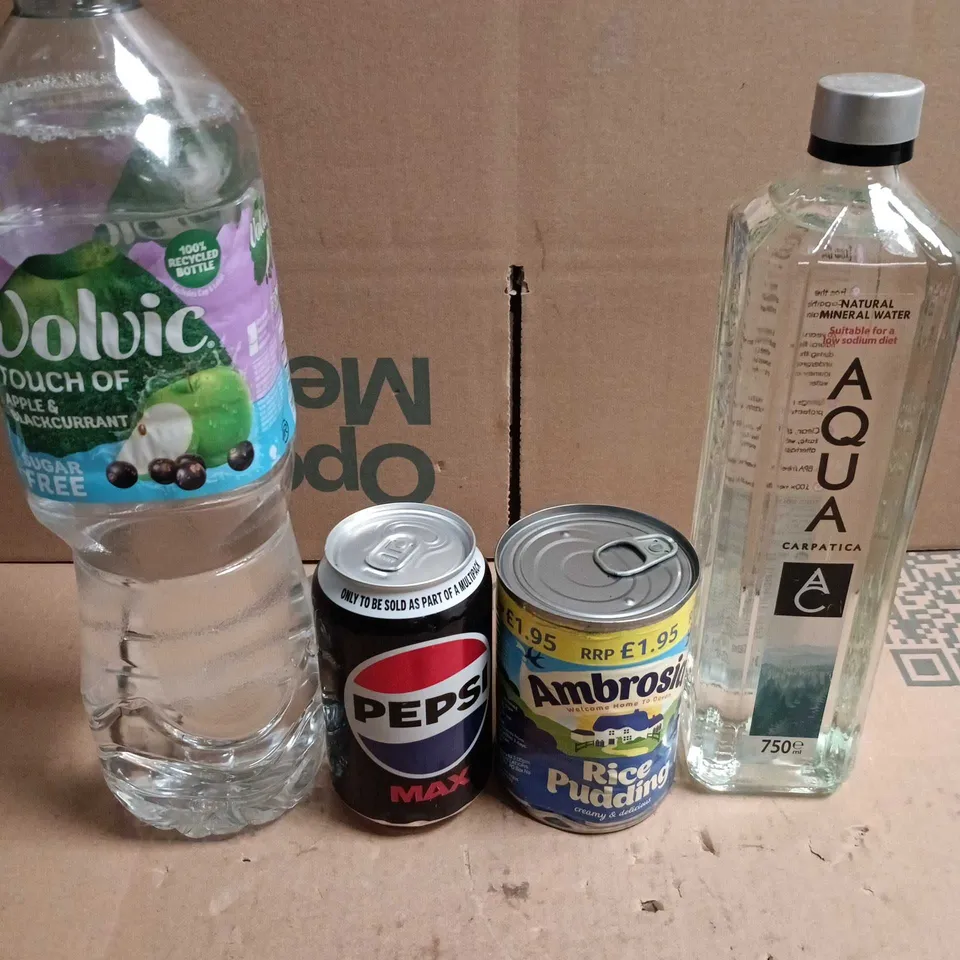 APPROXIMATELY 10 ASSORTED FOOD/DRINK PRODUCTS TO INCLUDE PEPSI MAX, RICE PUDDING, VOLVIC WATER ETC 