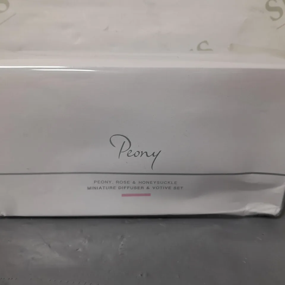 BOXED AD SEALED THE WHITE COMPANY PEONY MINIATURE DIFFUSER AND VOTIVE SET 