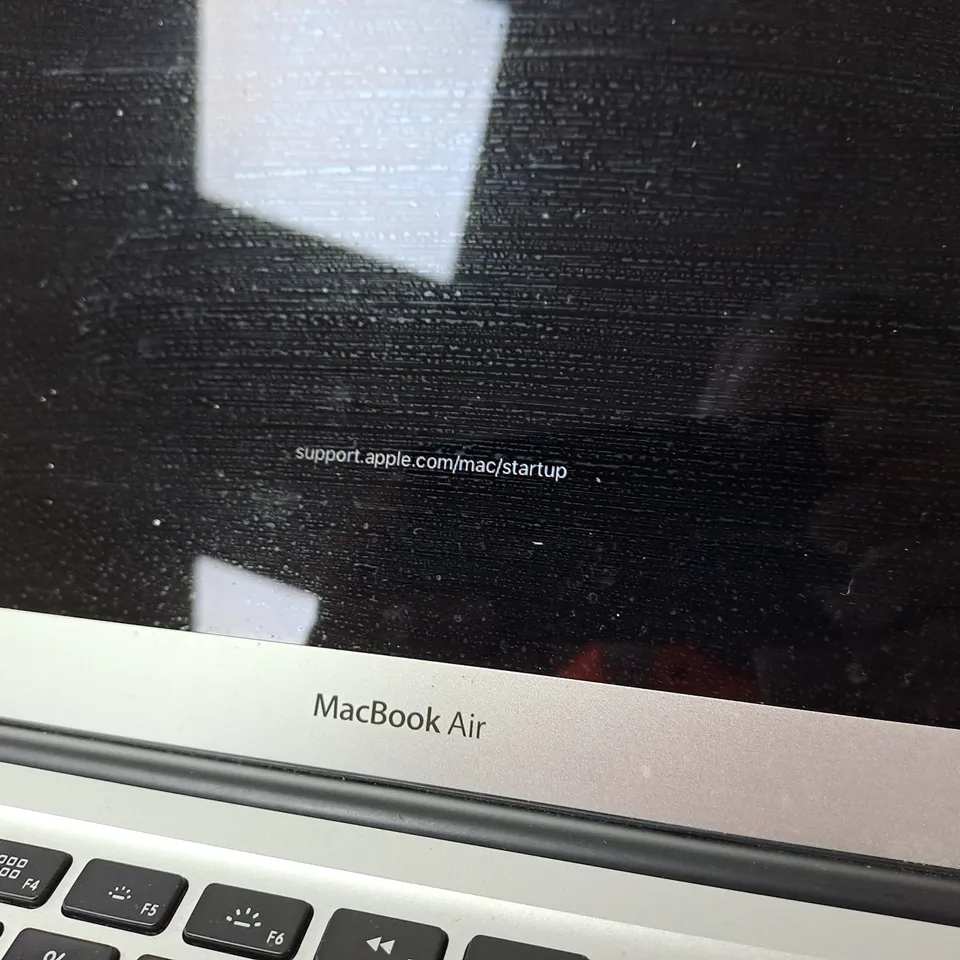 APPLE MACBOOK AIR7, 2/A1466 SERIEL # C1MRW4R5H3QF
