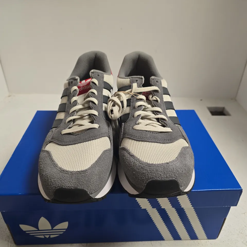 BOXED PAIR OF ADIDAS ZX 500 RS TRAINERS - GREY/BEIGE - UK 11 (MEN'S)