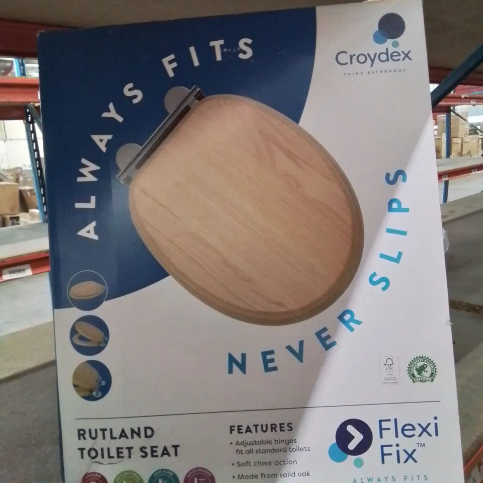 BOXED ROUND STANDARD WOODEN TOILET SEAT