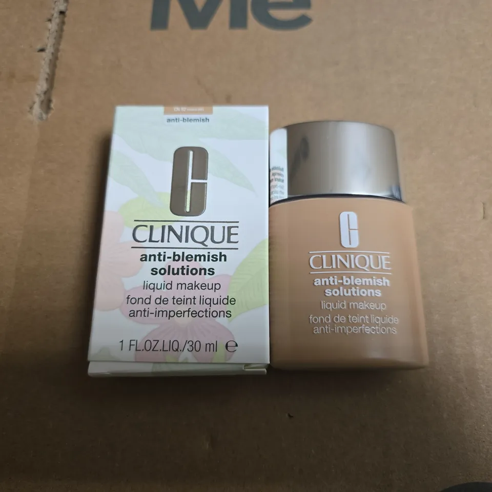 CLINIQUE ANTI-BLEMISH SOLUTIONS LIQUID MAKEUP FOUNDATION 30 ML – BOXED