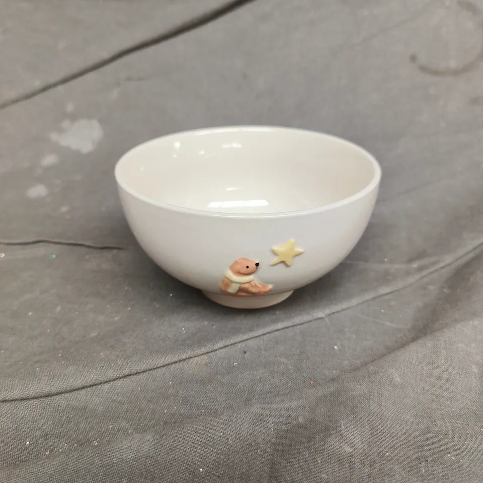 APPROXIMATELY 36 GISELA GRAHAM CERAMIC BOWLS WITH TEDDY BEAR AND STAR DESIGN
