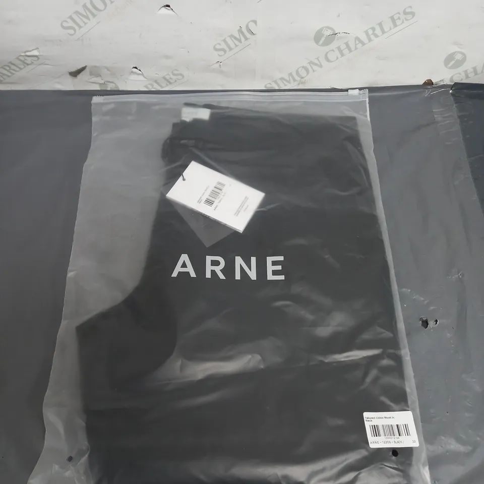 BAGGED ARNE TAILORED CHINO SHORTS - SIZE 32