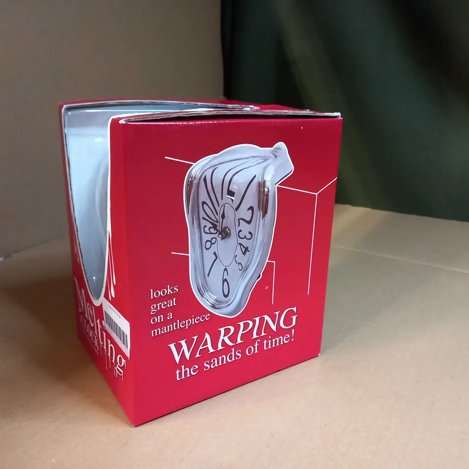 BOXED MELTING CLOCK