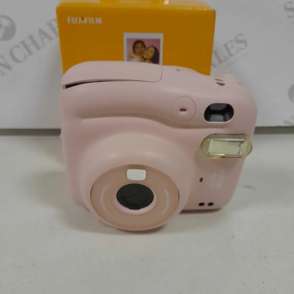 BOXED FUJIFILM INSTAX MINI 11 CAMERA