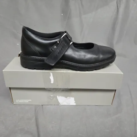 CLARKS YOUTH LOXHAM WALK SCHOOL SHOE - BLACK - SIZE 6