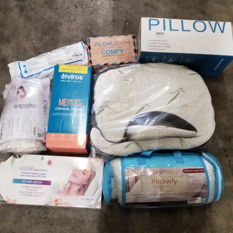 PALLET CONTAINING ASSORTED PILLOWS & CUSHIONING 