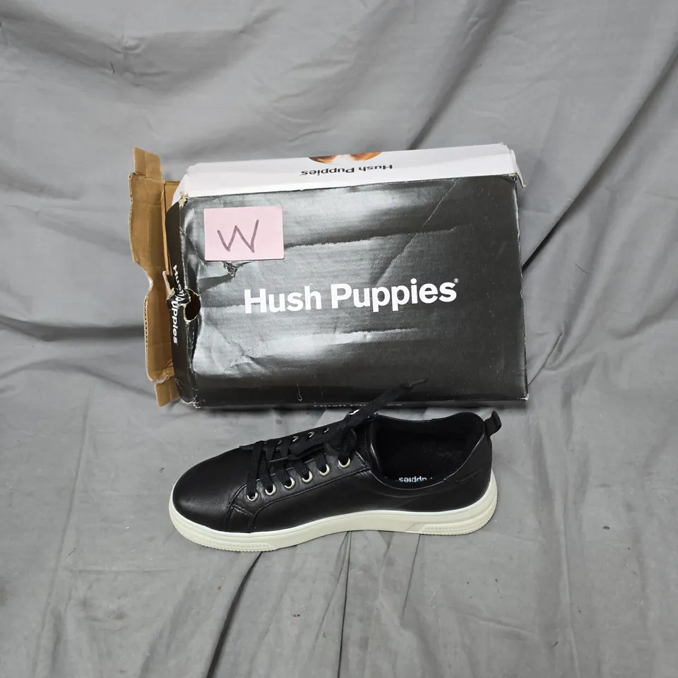 HUSH PUPPIES BLACK LEATHER TRAINERS – MEN'S FOOTWEAR, BOXED - UK SIZE 7