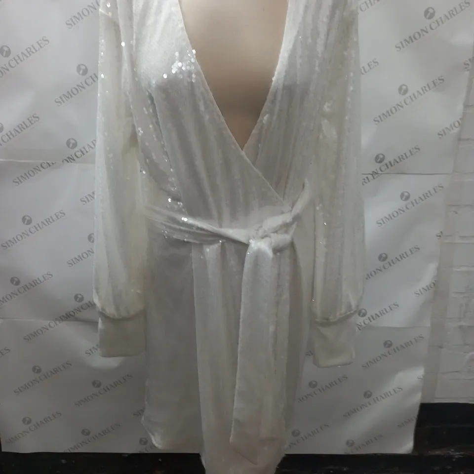 boohoo plus sequin wrap dress in white - 16