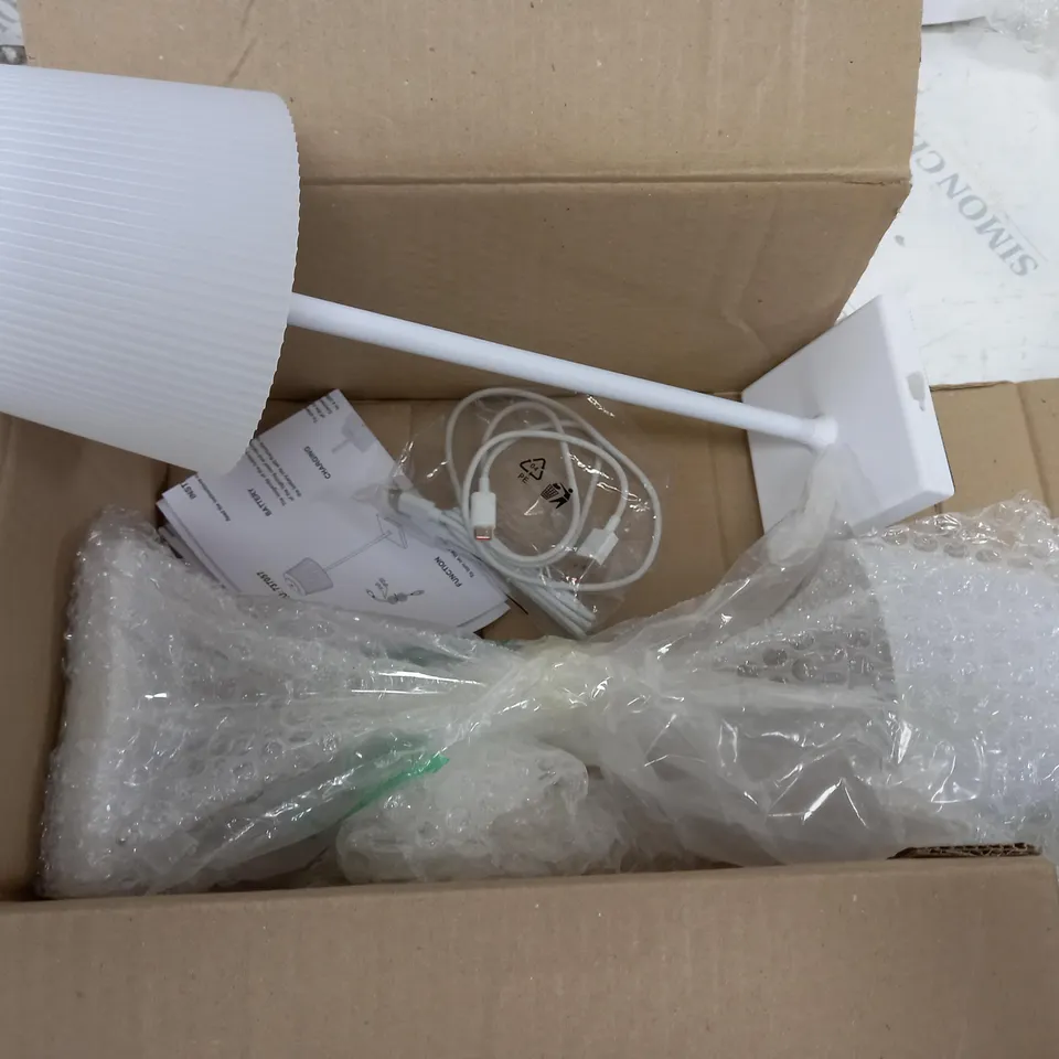 SFIXX SET OF 2 INDOOR OUTDOOR TOUCH TABLE LIGHTS - WHITE