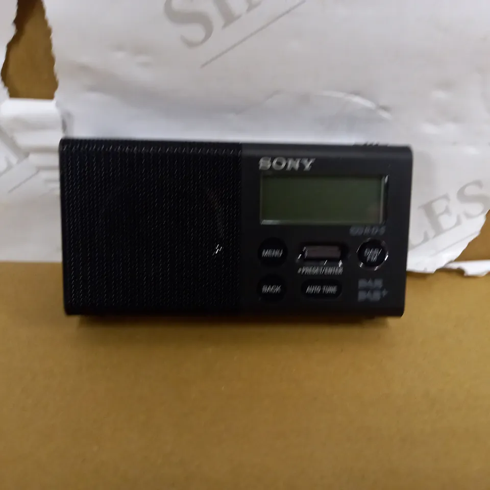 SONY XDR-P1 PORTABLE DAB/DAB+/FM DIGITAL RADIO, BLACK