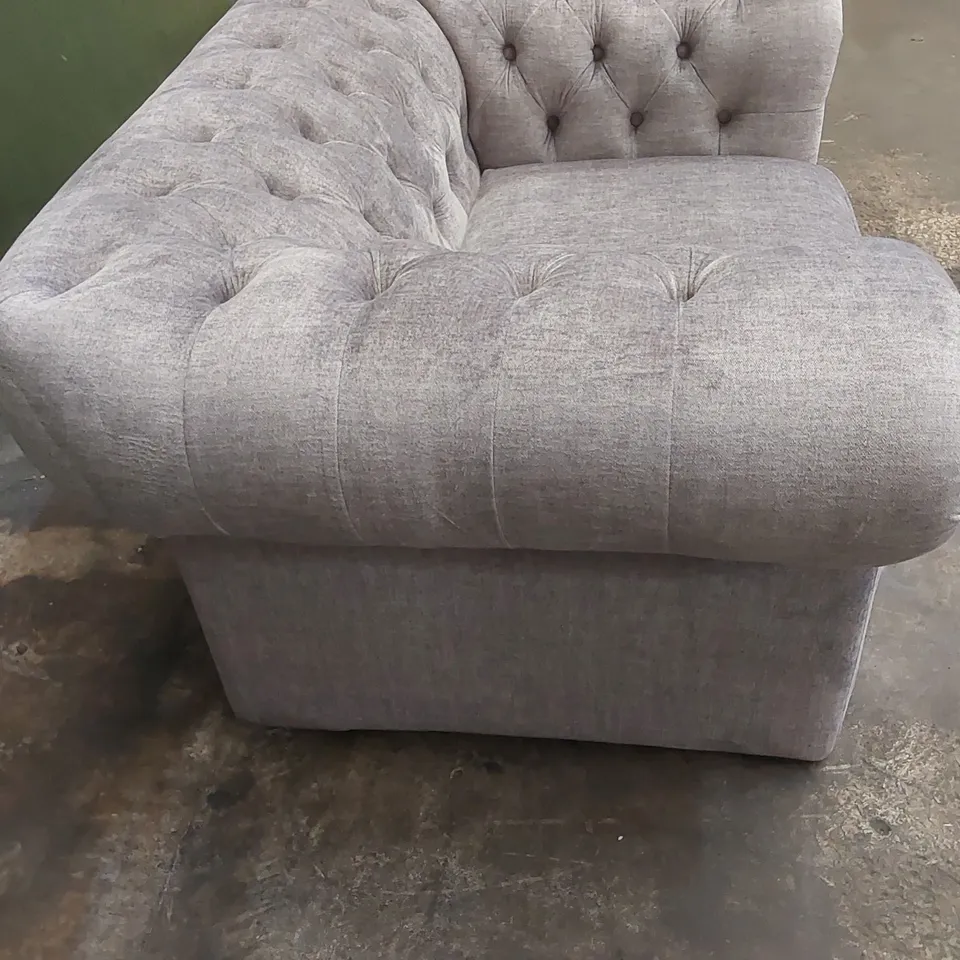 DESIGNER CHESTERFIELD SILVER VELVET ARMCHAIR 