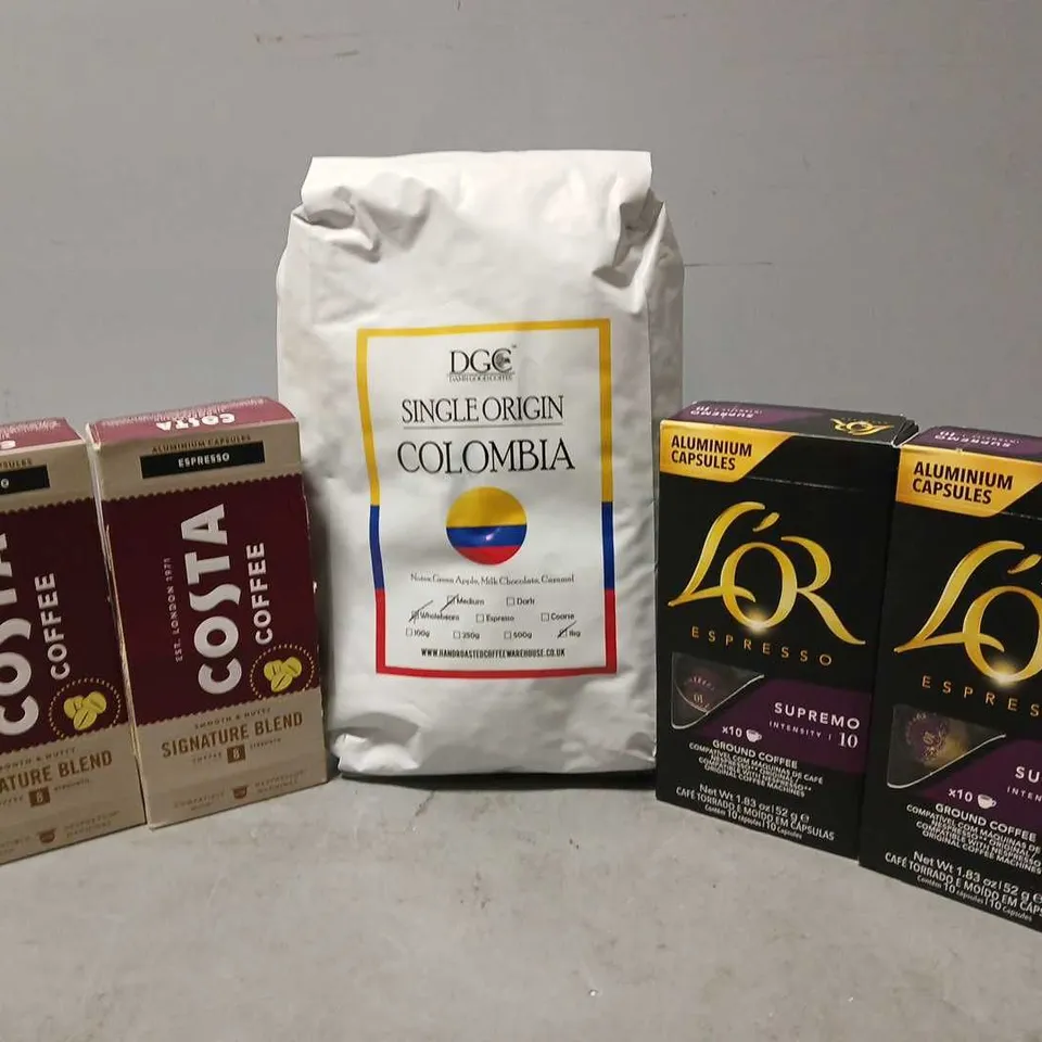 APPROXIMATELY 18 ASSSORTED COFFEE PRODUCTS TO INCLUDE LOR ESPRESSO GROUND COFFEE PODS, DGC SINGLE ORIGIN COLOMBIA MEDIUM WHOLEBEANS (1kg), COSTA COFFEE SIGNATURE BLEND CAPSULES, ETC