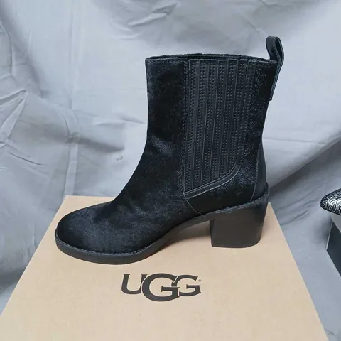 UGG CAMDEN EXOTIC BOOTS – BLACK, WOMEN'S UK 5.5 (US 7) – BOXED